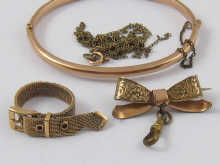 A mixed lot comprising a 9 ct