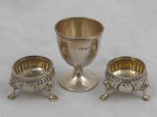 A mixed lot comprising a pair of
