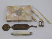 A mixed lot comprising a