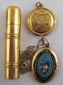 A mixed lot comprising a yellow