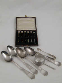 A mixed lot comprising six silver