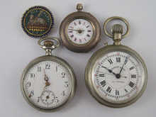 A mixed lot comprising three pocket