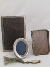 A mixed lot comprising two sil