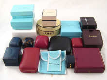 A mixed lot of jewellery boxes