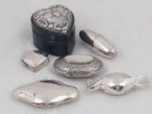 A mixed lot of silver comprisi