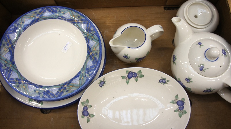 A mixed Tray of Royal Doulton