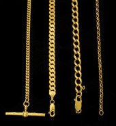 A modern 9ct gold chain link A