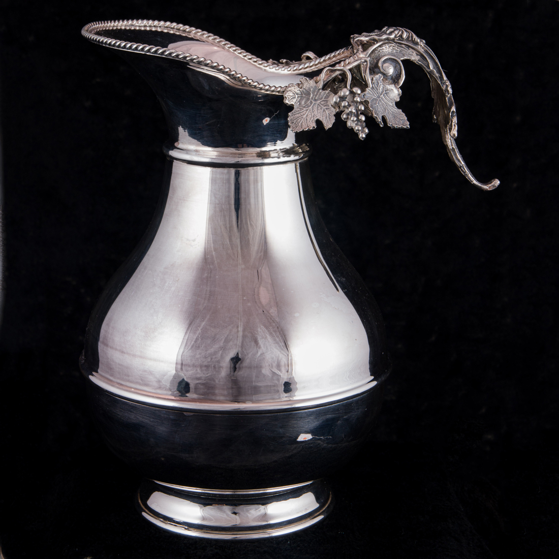 A MODERN ITALIAN 800 SILVER