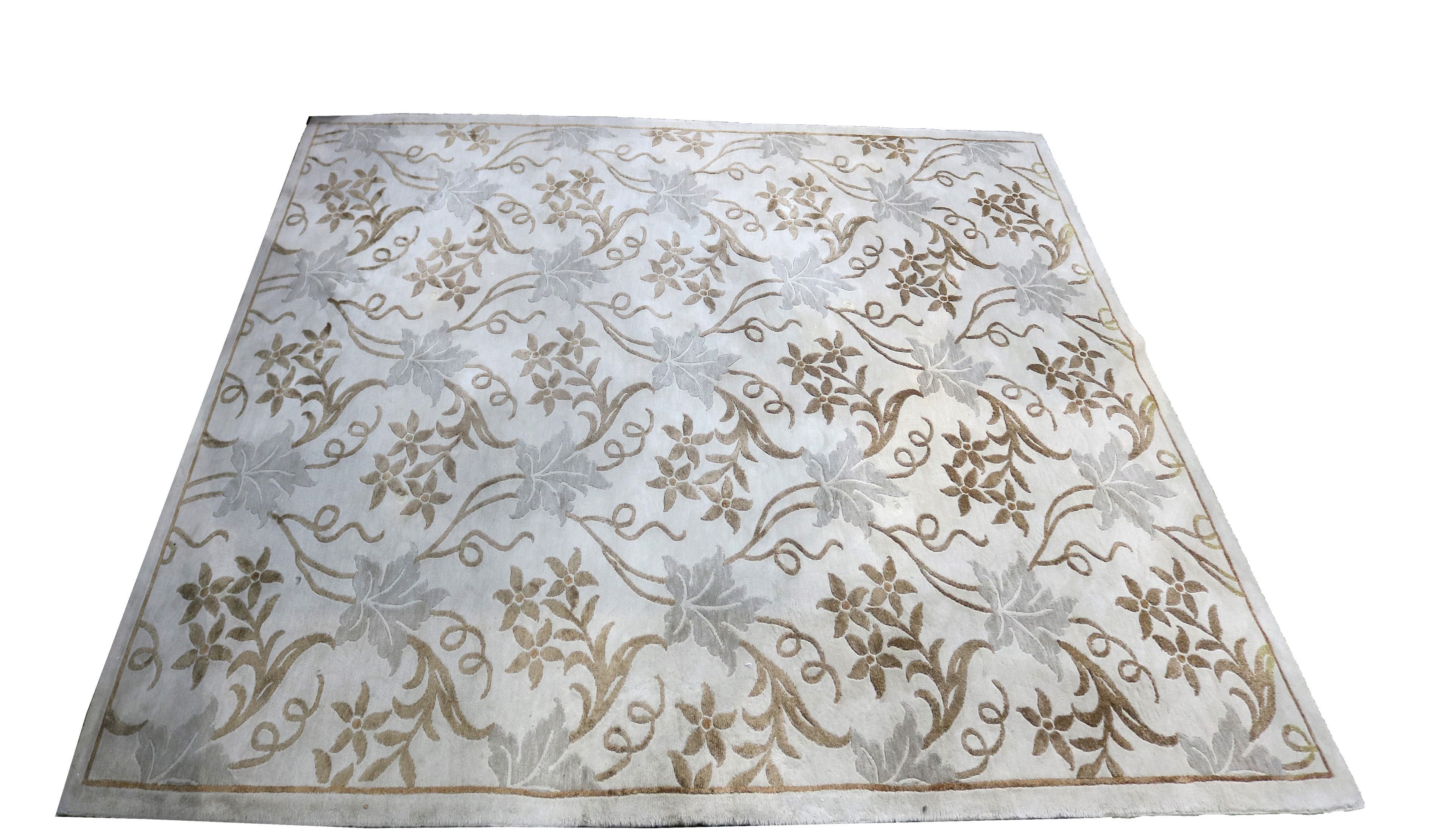 A MODERN NEPALESE CARPET, 6'1" X 9'