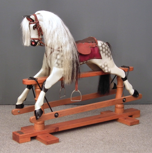 A modern Waltondael painted wood