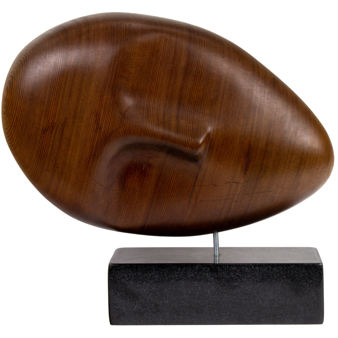 A MODERN WOOD SCULPTURE BY G.