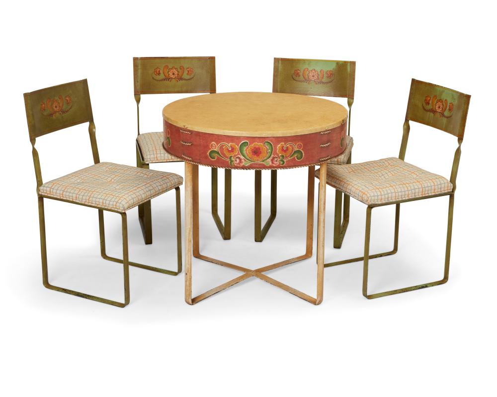 A MONTEREY-STYLE CAFé SETA