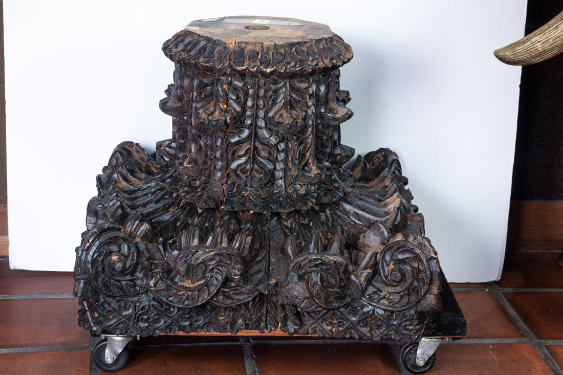 A MONUMENTAL CARVED CORINTHIAN