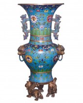 A MONUMENTAL CHINESE CLOISONNé