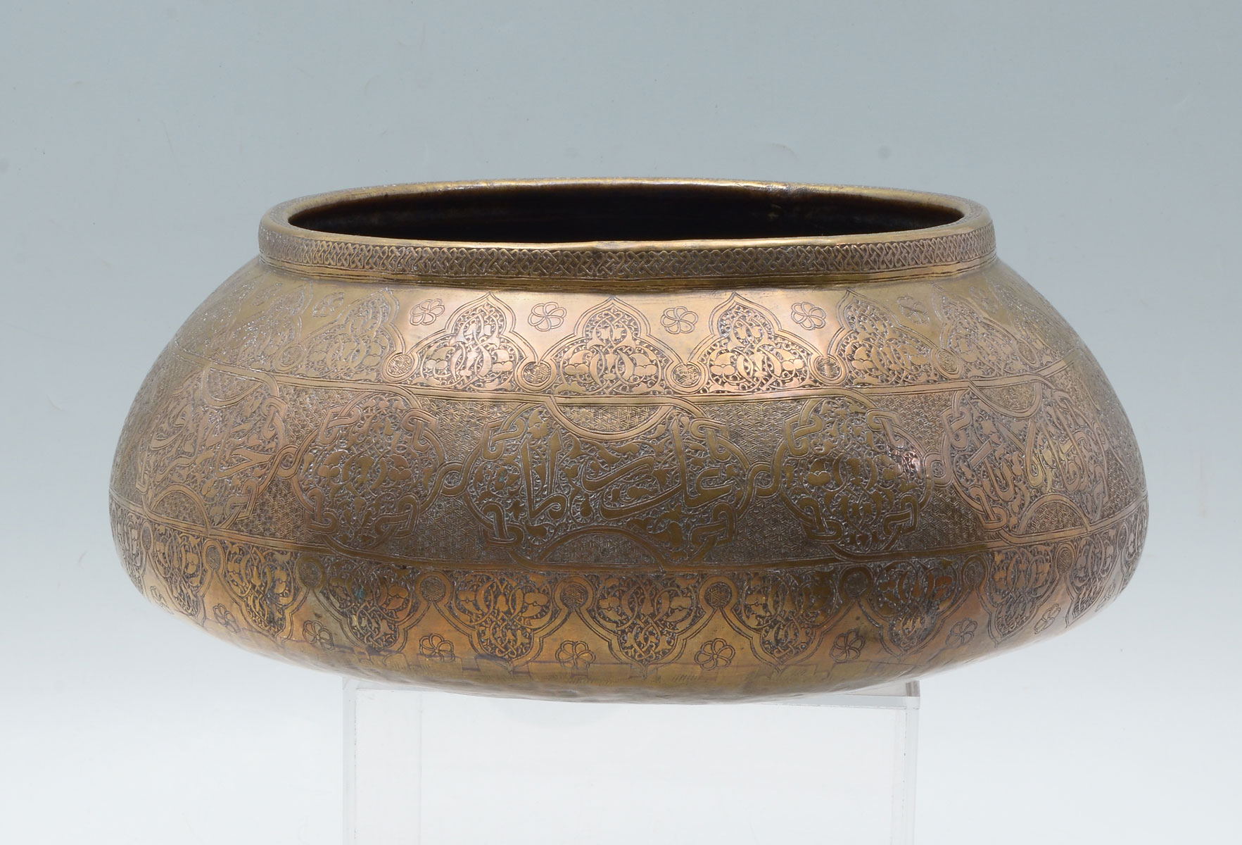 A MONUMENTAL MAMLUK HIGHLY ENGRAVED