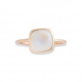 A MOONSTONE AND FOURTEEN KARAT