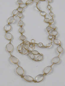 A moonstone necklace set in