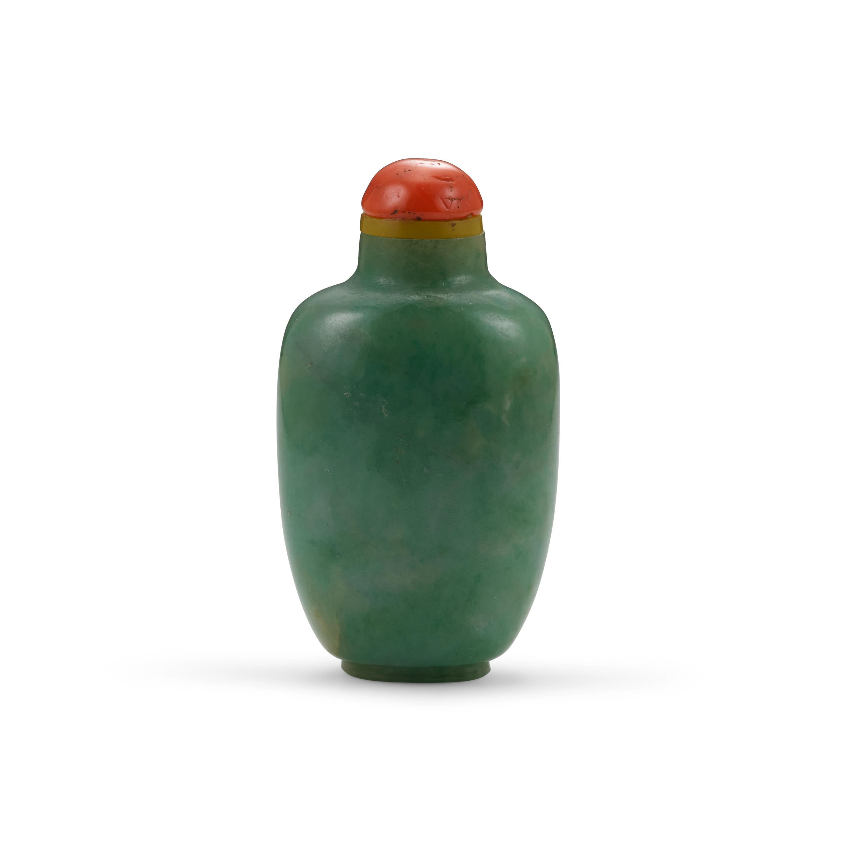 A MOTTLED GREEN JADEITE SNUFF