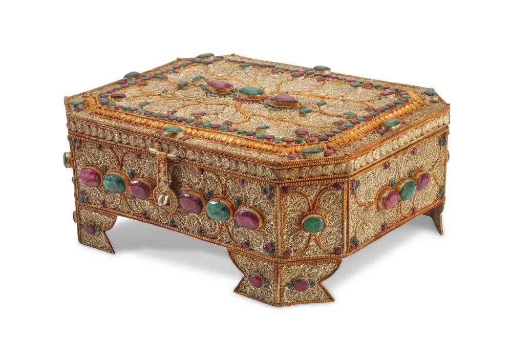 A MUGHAL-STYLE INDIAN JEWELRY