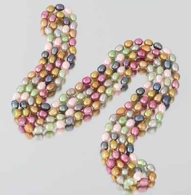 A Multi Color Pearl Rope Necklace A