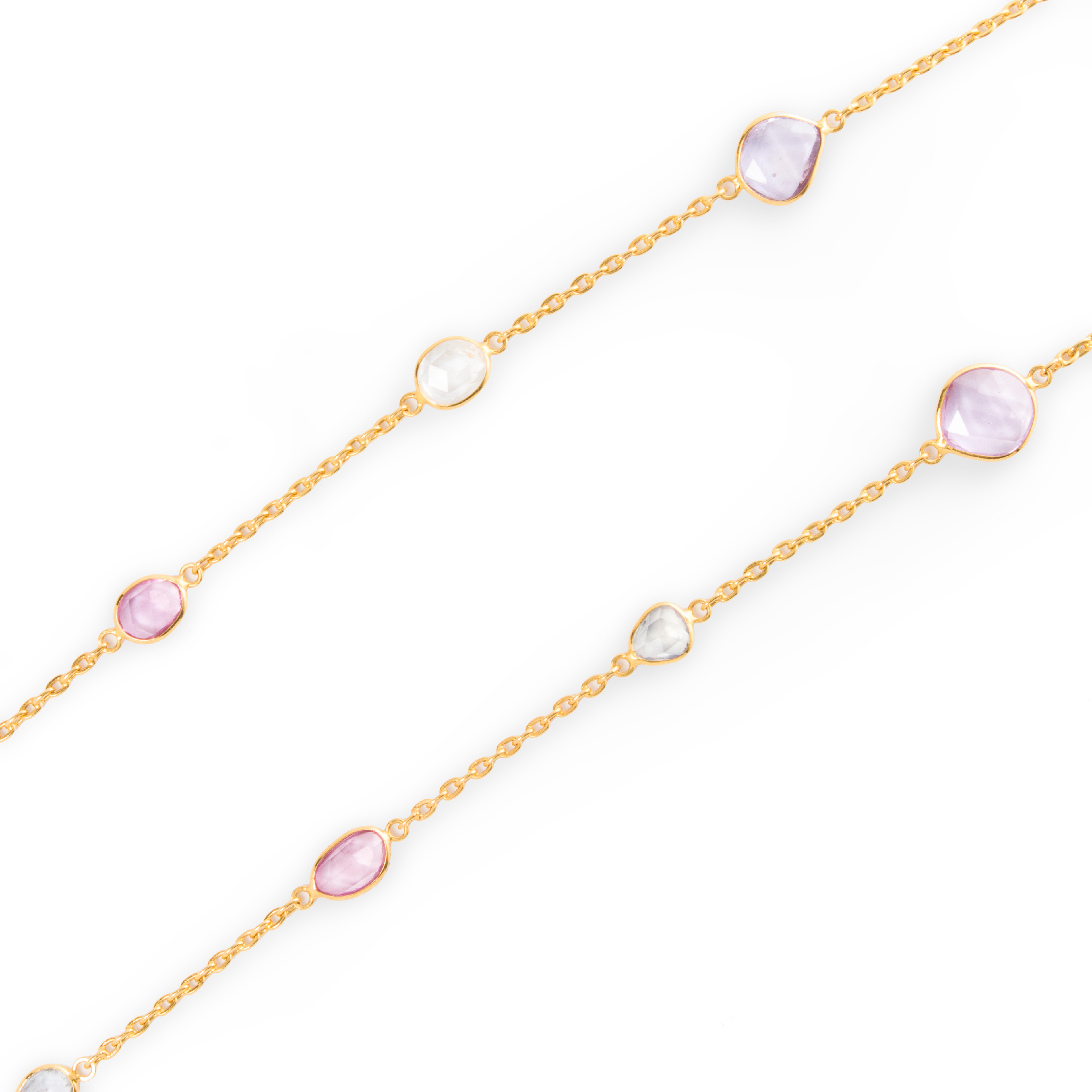 A MULTI-HUED SAPPHIRE AND