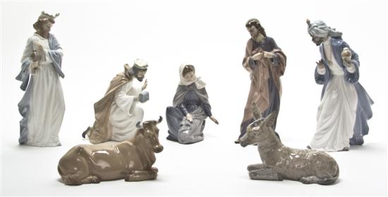 A Nao Porcelain Partial Nativity