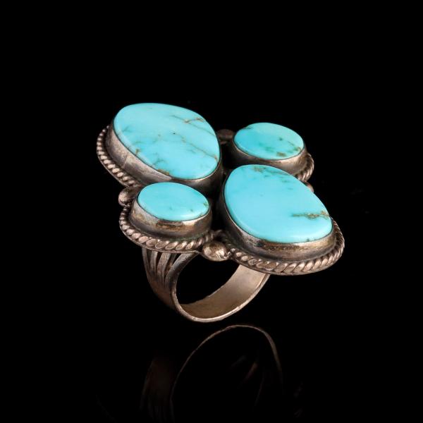 A NAVAJO MEN'S STERLING SILVER