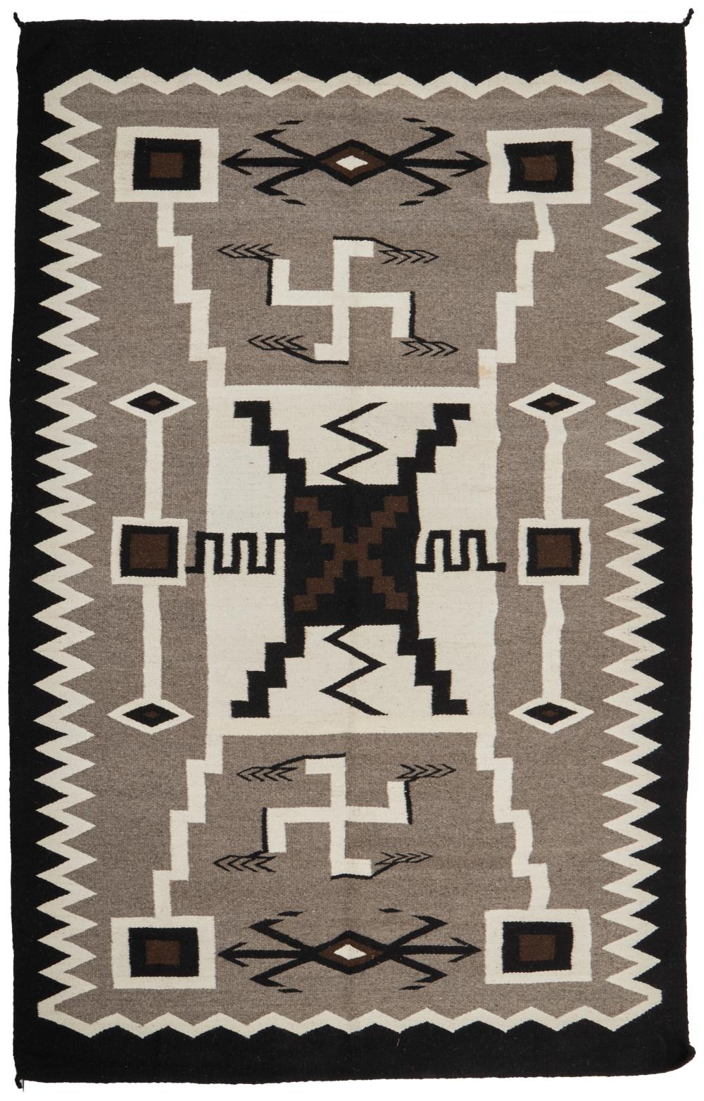 A NAVAJO-STYLE REGIONAL RUGA