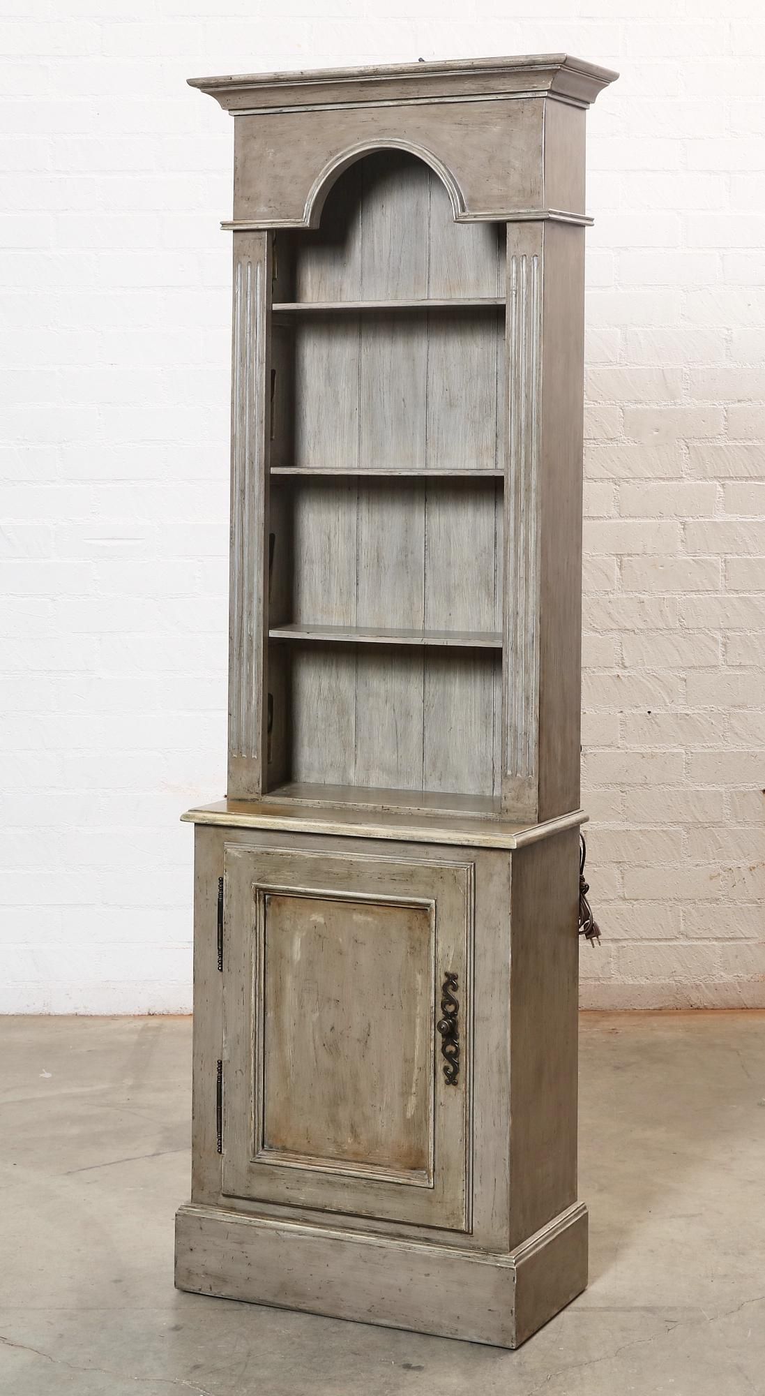A NEOCLASSICAL STYLE GREEN