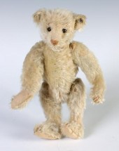 A NICE EARLY WHITE MOHAIR STEI