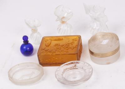 A Nina Ricci Lalique perfume bottle