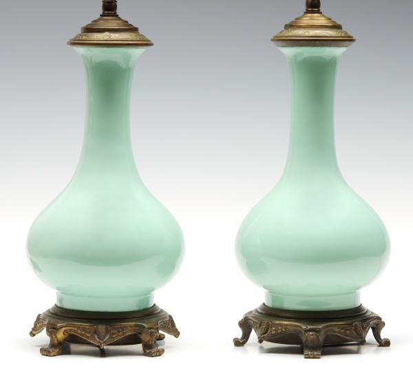 A PAIR EARLY 20TH CENTURY CELADON