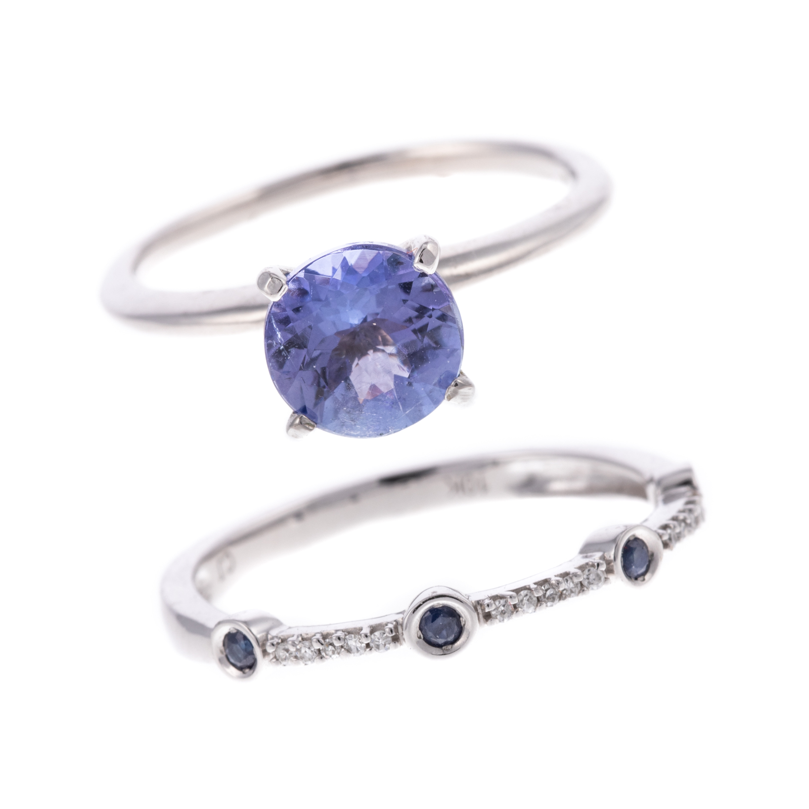 A PAIR OF 10K WHITE GOLD RINGS 1)