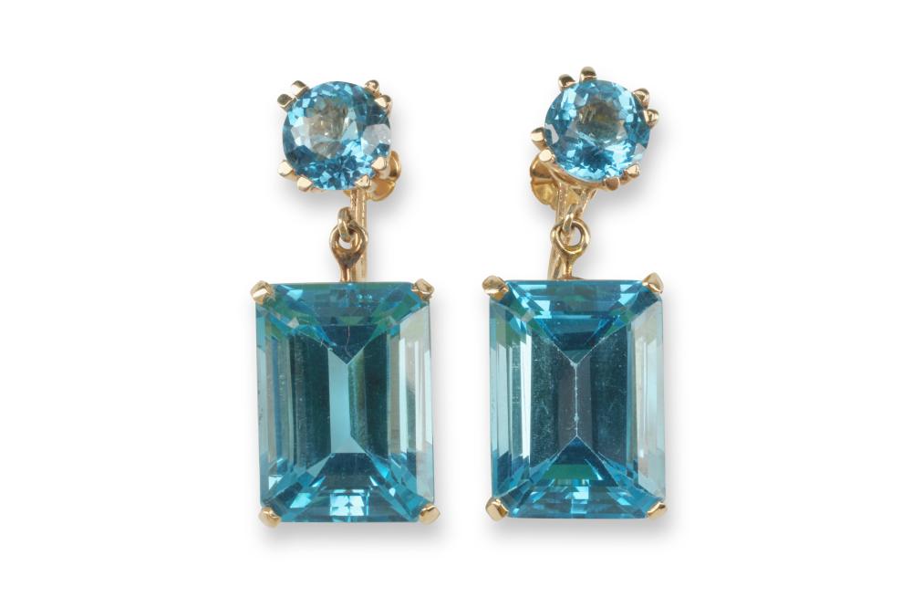 A PAIR OF 14K GOLD LONDON BLUE