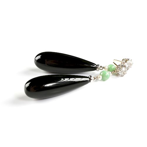 A PAIR OF 14K WHITE GOLD, PLATINUM,