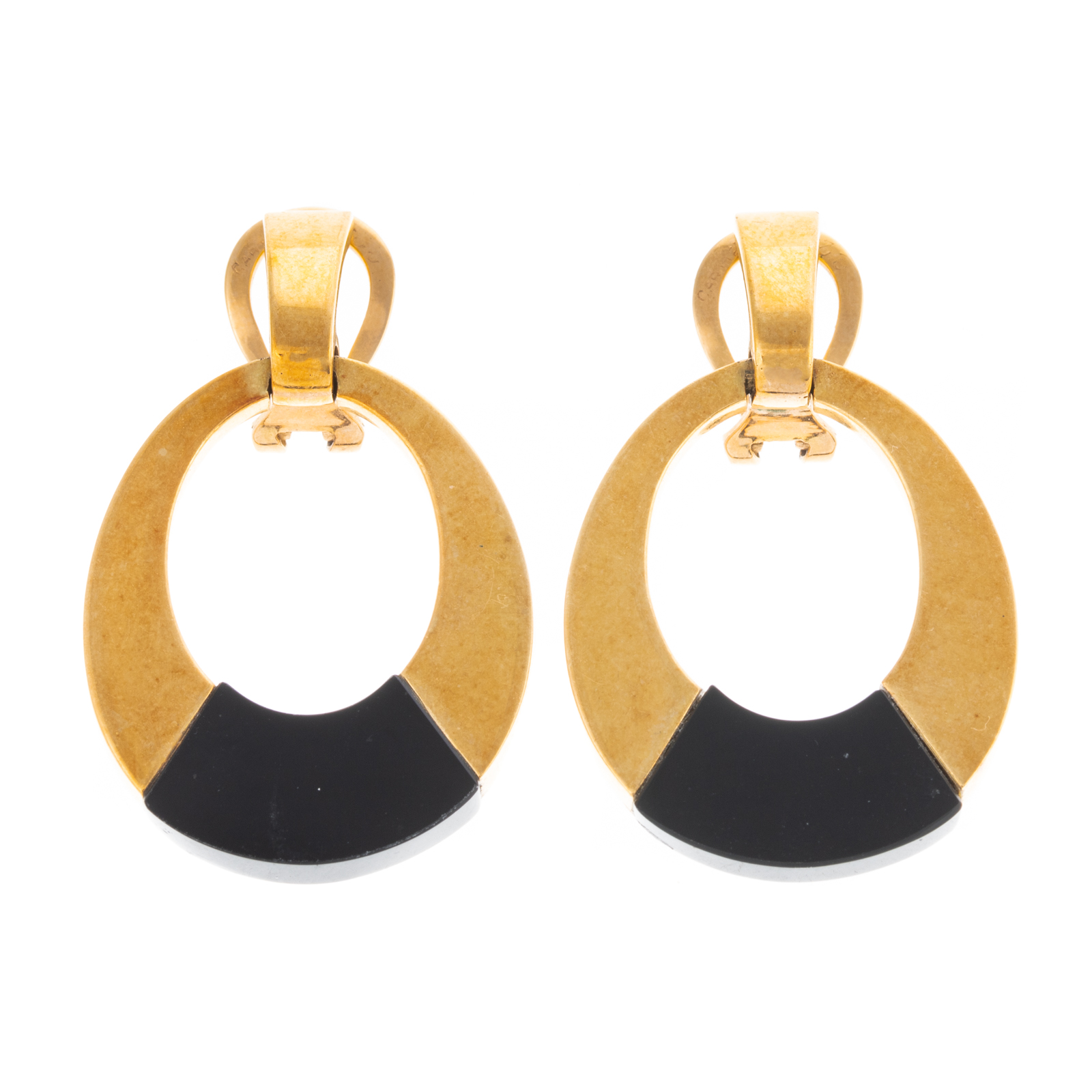 A PAIR OF 18K BLACK ONYX CLIP