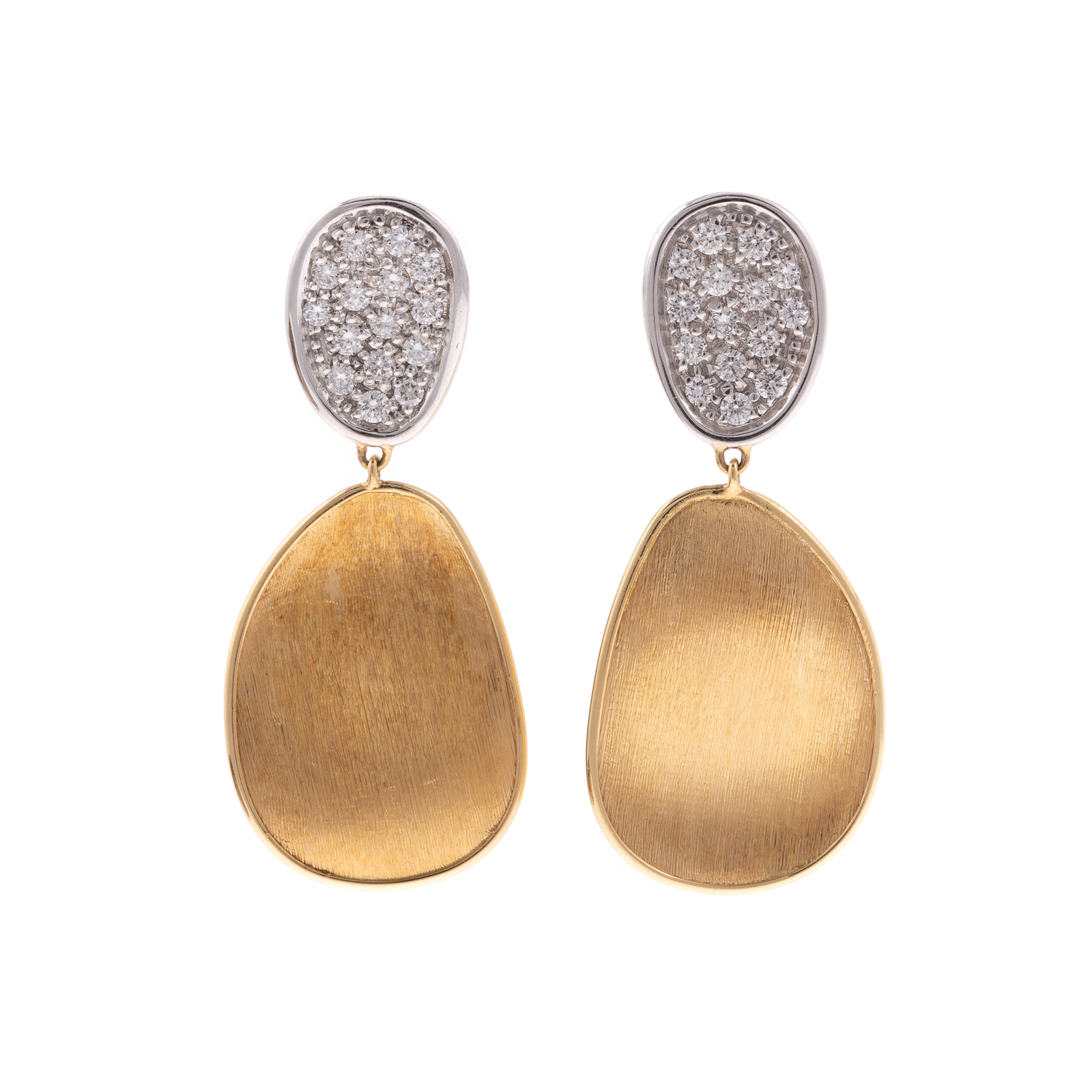 A PAIR OF 18K DIAMOND EARRINGS BY