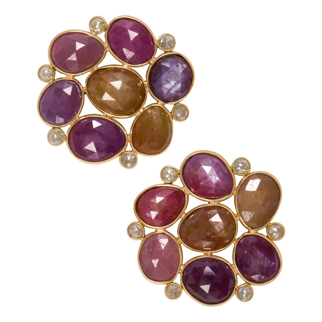 A PAIR OF 18K GOLD MULTICOLORED
