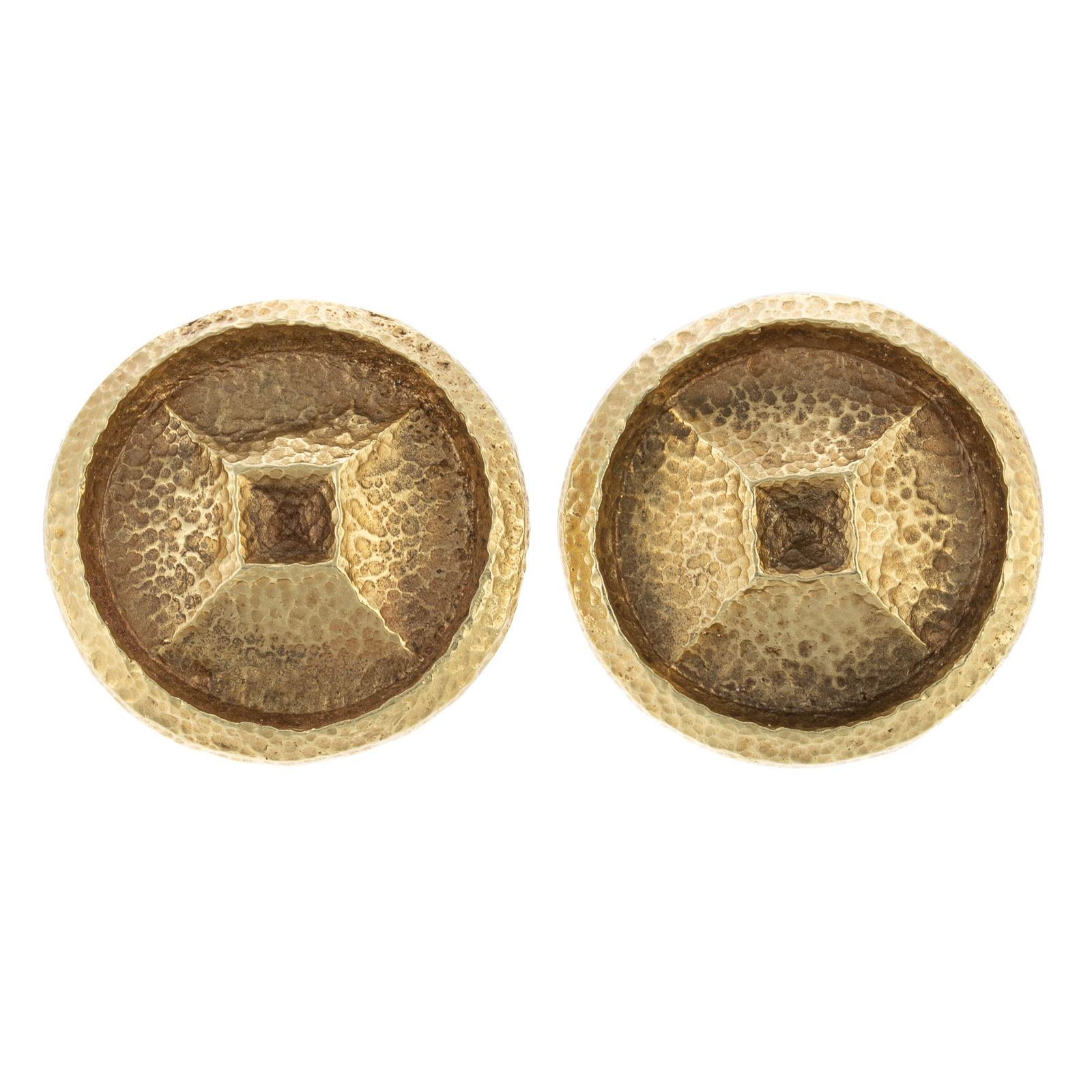 A PAIR OF 18K HAMMERED FINISH
