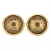 A PAIR OF 18K HAMMERED FINISH