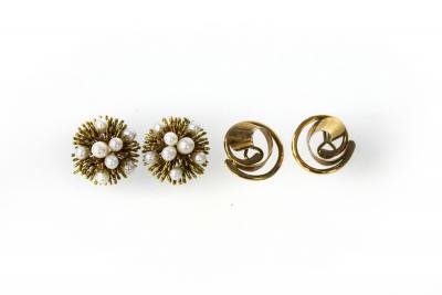 A pair of 9ct yellow gold ear clips