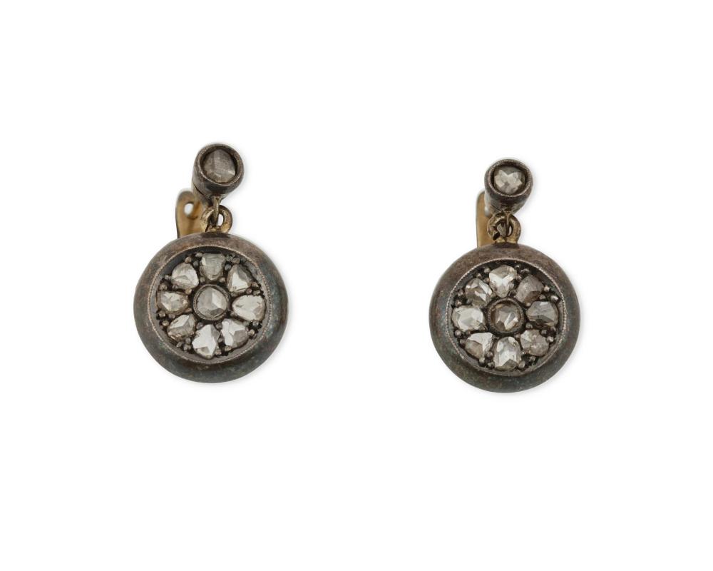 A PAIR OF ANTIQUE DIAMOND EARRINGSA