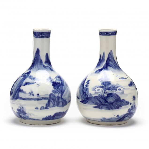 A PAIR OF ASIAN BLUE AND WHITE