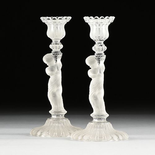 A PAIR OF BACCARAT FROSTED