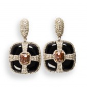 A PAIR OF BLACK CHALCEDONY, CO