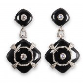A PAIR OF BLACK CHALCEDONY, MO