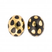 A PAIR OF BLACK JADE AND EIGHT