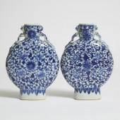 A Pair of Blue and White 'Lotu