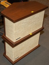 A PAIR OF BOSE 901 SERIES SPEA