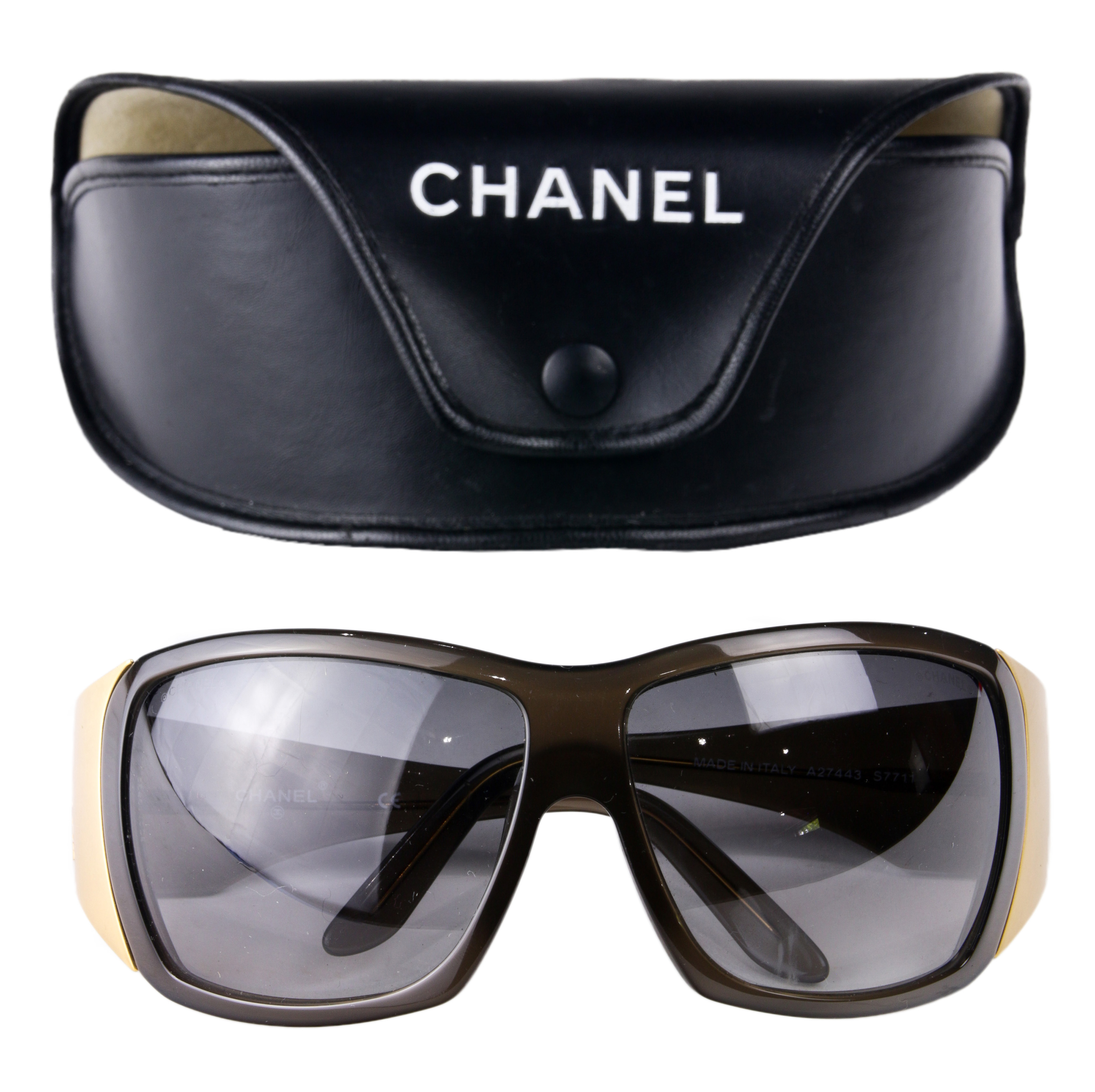 A PAIR OF CHANEL ACETATE SUNGLASSES